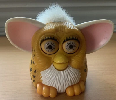 Furby Action Figure Figurine McDonalds Happy Meal Toy 1998 Yellow W/ black spots - Image 1 of 3