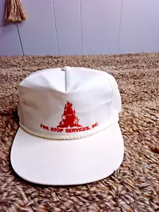 Sombrero trasero con correa de cuerda bordado Fire Stop Services, Inc. de colección - Imagen 1 de 6