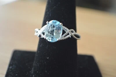 Anillo de topacio azul cielo de 3,00 quilates de plata de ley fina talla 9 Foto 1 de 4