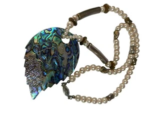 Abolone Carved Leaf Pendant With Faux Pearls Silver Beads - Picture 1 of 7