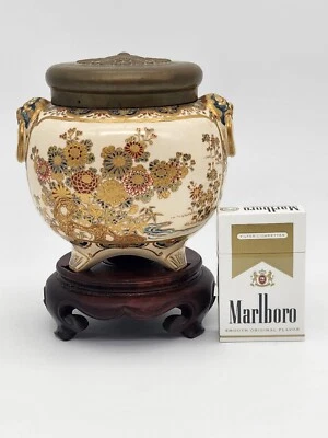 Fino tarro japonés antiguo GOZU azul imperial Mon Satsuma Koro EDO Foto 1 de 4