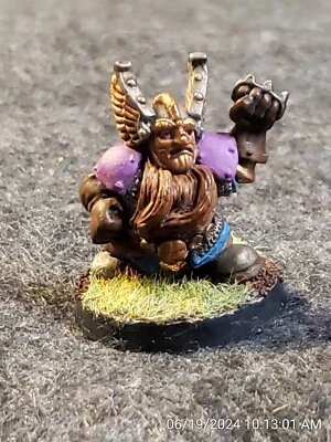 WARHAMMER: BLOOD BOWL  - DWARF #6  PAINTED METAL MINIATURE AS SHOW  (C18B2) - Image 1 of 4