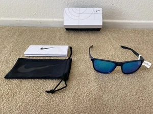 Nike Essential Endeavor EV1124-451 Sonnenbrille schwarzes Gestell blau verspiegelt polarisiert - Bild 1 von 12