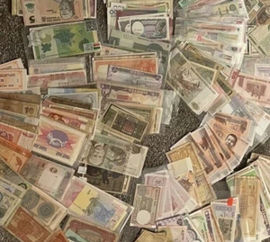 LOT OF 25 BANKNOTES WORLDWIDE - CIR & UNC -NO DUPLICATES! - Picture 1 of 3