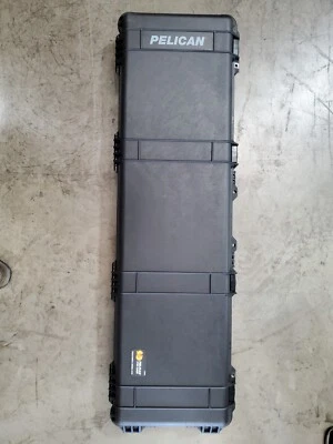 Estuche Impermeable Pelican 1750 con Espuma para 3 Micrófonos Coros SHURE 40" (No Incluido) Foto 1 de 3