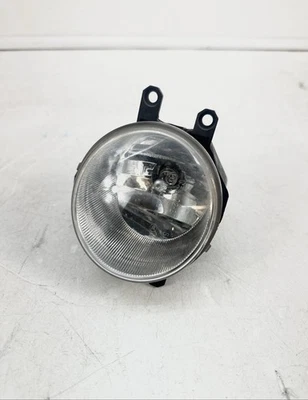 Toyota Rav4 Tacoma Tundra 2016-2022 luz antiniebla pasajero derecho derecho OEM Foto 1 de 4