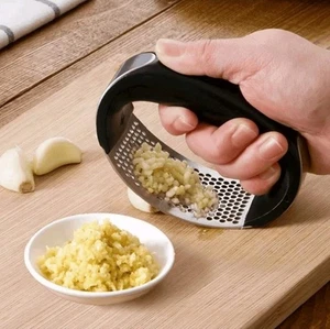 Prensa de ajo Five Star Lux con pelador de ajo y cepillo de limpieza VENDEDOR DE EE. UU. - Imagen 1 de 8