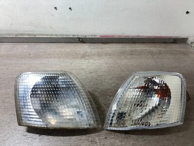 PAR DE INDICADORES LATERALES FAROS DELANTEROS VW PASSAT 1998 Foto 1 de 4