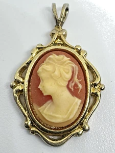 Vintage Gold Tone Cameo Pendant Necklace marked P Carson Pirie Scott - Picture 1 of 5