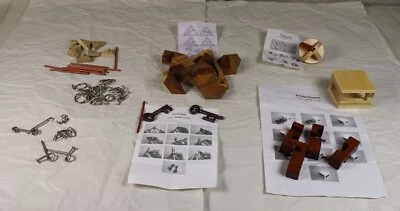 B10/ Div Giocattoli Di Pazienza Più Parti Con 4 Istruzioni - Legno + Metallo /77 - Immagine 1 di 4