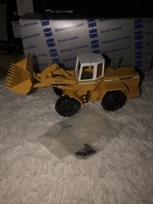 Vintage Liebherr 531 Wheel Loader Diecast Scale Model 1:50 by Conrad - Image 1 of 4