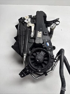 2011-2020 Toyota Sienna Rear AC Air Conditioner Blower OEM - Image 1 of 4