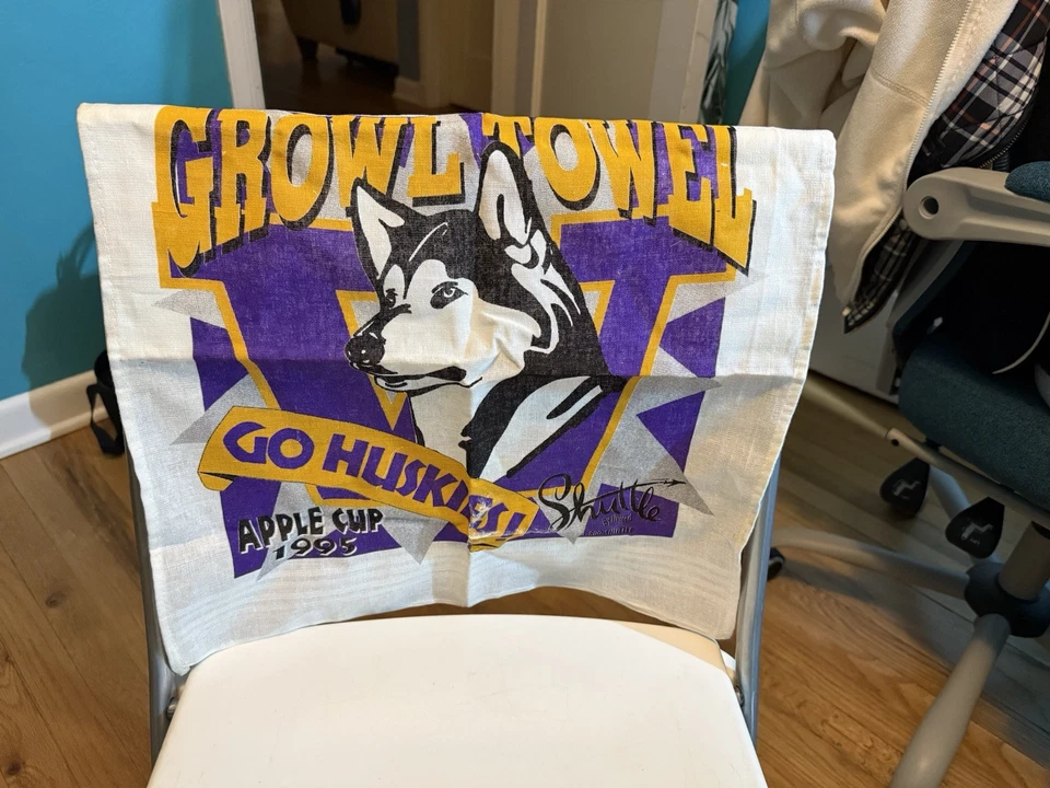 De colección Apple Cup UW Washington Huskies Equipo de Fútbol Gruñido Toalla Fan Bandana 1995 Foto 1 de 3