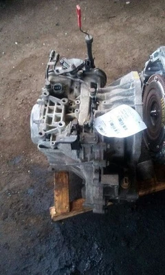 07 Kia Rondo Automatic Transmission 2.4 Liter 4 Cylinder - Image 1 of 3