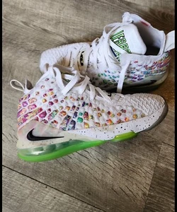 Nike LeBron 17 YOUTH SIZE 5 XVII GS Air Command Force BQ5594-100   - Picture 1 of 10