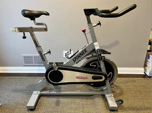 Star Trac Pro Spinner Pro Indoor Cycling Exercise Bike - Picture 1 of 2