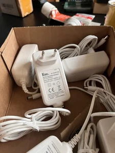 FritzBox Netzteil 12V 2,5A /6690,6600,6490-7390-7490-7590 - Original Neu - Afbeelding 1 van 1
