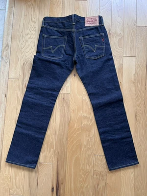 NUEVOS JEANS IRON HEART 777S-142 - AJUSTADOS CÓNICOS 14 OZ Talla 31 (Actual32) Foto 1 de 4
