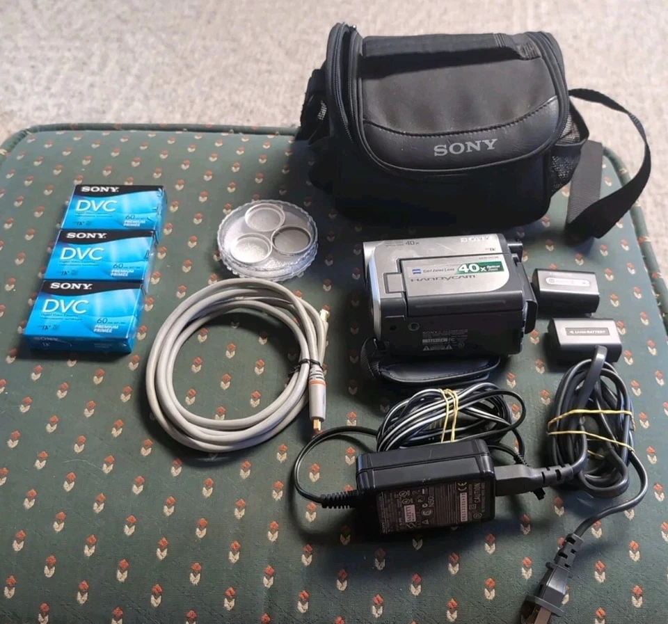 Sony DCR-HC38 MiniDV Camcorder 40x Zoom Works With Accessories, Tapes, Bag  - Image 1 of 4