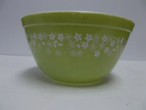 Vintage no. 402 Pyrex mixing bowl 1.5 qt. - Picture 1 of 3