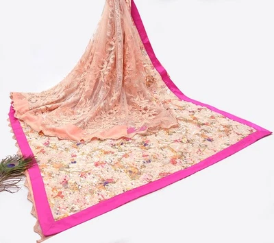 Peach Heavy Net Saree Abu Jani Designer Sequins 刺绣网格纱丽 二手 — 第 1/4 张图片