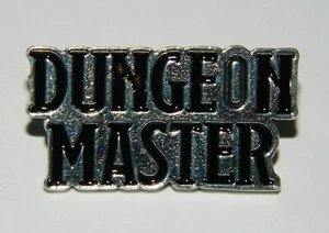 Dungeon Master Name Logo Gaming Metal Enamel Pin NEW UNUSED - Bild 1 von 1