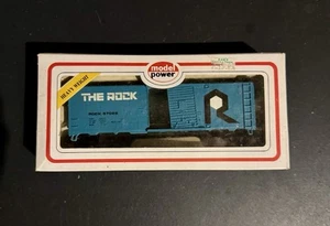 Model Power HO Scale Box Car #8105 – “The Rock” Rock Island – Heavy Weight - Picture 1 of 2