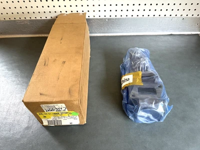 通用原始设备制造商 NOS 12643238 EGR 阀 2011 - 2016 雪佛兰索罗德 2500 HD 6.6L Duramax — 第 1/4 张图片