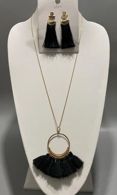 Ann Taylor LOFT Pendientes Borla Oro y Negro y Collar Largo Borla 30” BOHO Foto 1 de 4