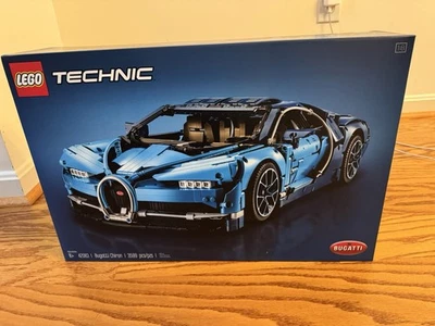 LEGO 42083 : Bugatti Chiron, Retired Sealed Set - Image 1 of 3