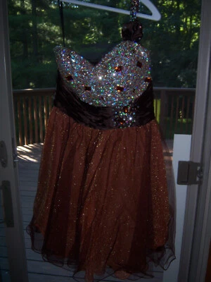 BEAUTIFUL!!!  BROWN SPARKLE RHINESTONE TRENDY Homecoming Dance Dress JRS SIZE M - Image 1 of 4