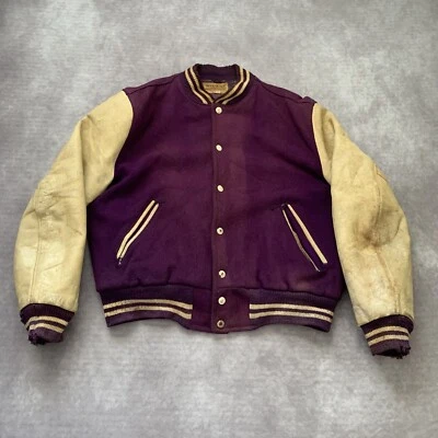 Jaqueta Varsity Vintage Regulation Warm Up Brand Tamanho 42 Couro de Boi Roxo Lã - Imagem 1 de 4