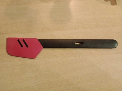 TUPPERWARE Griffbereit Großer Top Schaber SCHWARZ/ROT NEU OVP - Bild 1 von 2