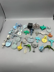 Star Trek Micro Máquinas Galoob Años 90 Barco Vehículo Stand Colección ¡TÚ ELIGES! - Imagen 1 de 35