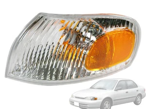 Fits 1998 - 2002 Chevrolet Prizm Turn Signal Corner Light Driver Side GM2530117 - Picture 1 of 8