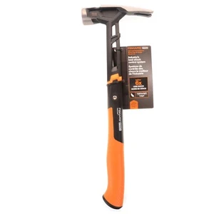 Fiskars Pro IsoCore 17oz 16in Lightweight Framing Hammer with Magnet Smooth Face - Picture 1 of 8