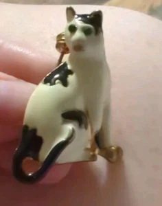 Vintage Gold Tone Black Spotted Cat Enamel Green Eyes Pin Brooch - Picture 1 of 5