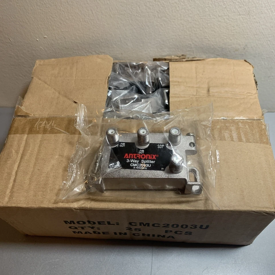 25 Pieces Antronix 3-Ways Splitter CMC2003U  5-1002MHz - Image 1 of 3