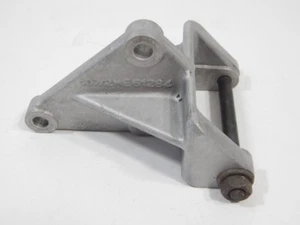 Original Maserati Indy Lichtmaschinenhalter OEM Teilenummer 107 2ME 61284 - Bild 1 von 3