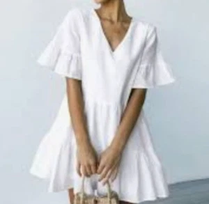 Fancyinn Dress Women XS White V-neck Shift Pockets Bell Sleeve Graduation Easter - Picture 1 of 16