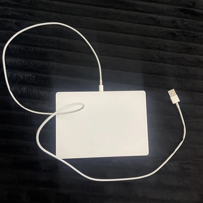 Apple Magic Trackpad - Superficie multitáctil Foto 1 de 4