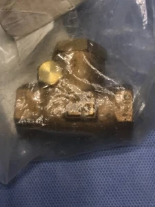 MILWAUKEE VALVE 510T 3/8 3/8" FNPT Bronze Swing Check Valve***NEW**FREE SHIPPING - Picture 1 of 3