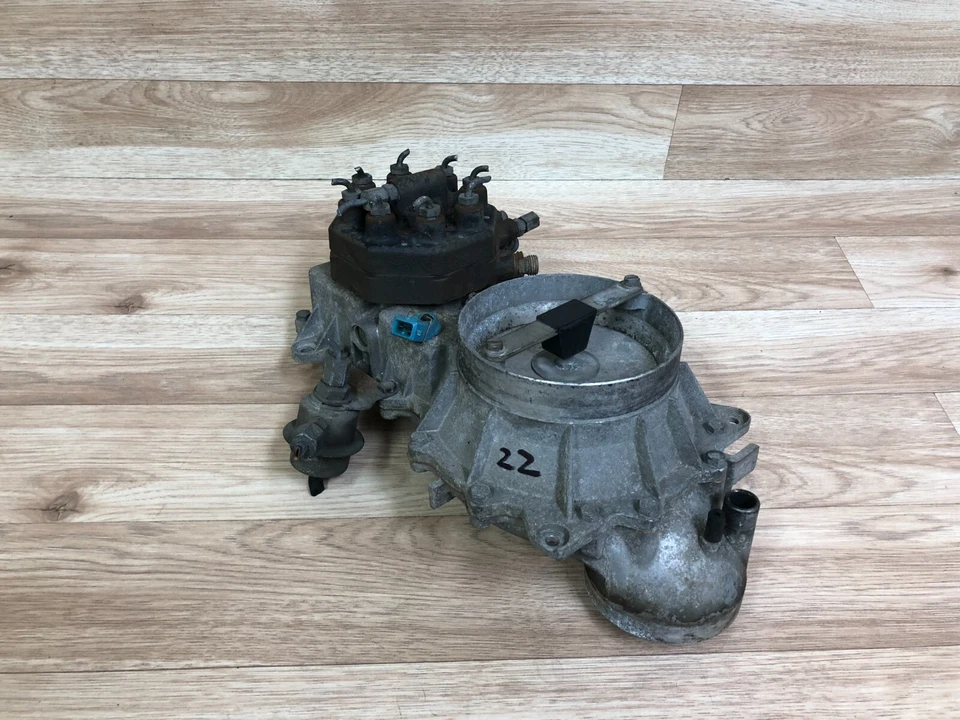 MERCEDES BENZ OEM R107 W116 450SL 450SLC 450SEL FUEL INJECTION DISTRIBUTOR A3 - Image 1 of 4