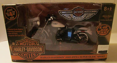 HARLEY DAVIDSON 2003 DYNA SUPER GLIDE SPORT ERTL 1:18 - Image 1 of 4