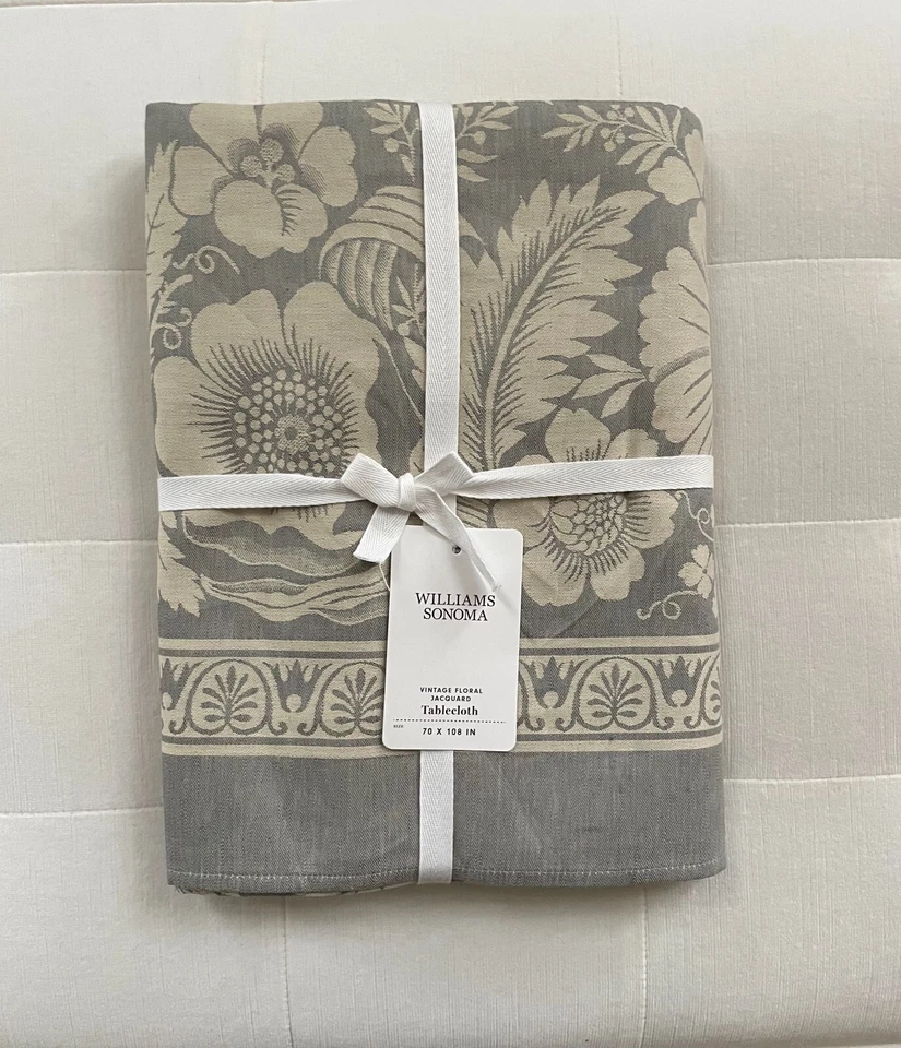 Toalha de Mesa Williams Sonoma VINTAGE FLORAL JACQUARD 70” X 108” Cinza Nova Com Etiqueta - Imagem 1 de 1