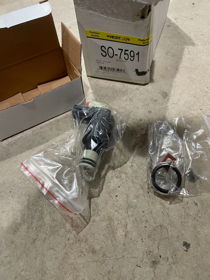 Solenóide de suspensão traseira para 95-02 Ford Expedition/Lincoln Continental Navigator - Imagem 1 de 1