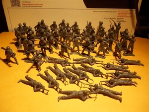 VINTAGE MPC Dark Green US Army Men Lot Of 55 - Picture 1 of 12
