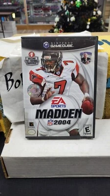 CIB MADDEN NFL 2004 FOOTBALL NINTENDO GAMECUBE VIDEO GAME COMPLETE IN BOX - Image 1 of 4