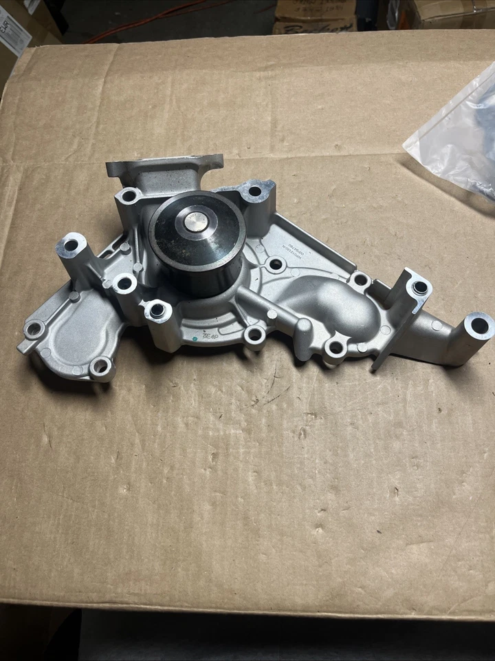 Bomba de agua del motor Lexus LS400 SC400 Celsior 1UZFE OEM genuina 16100-50023 Foto 1 de 4