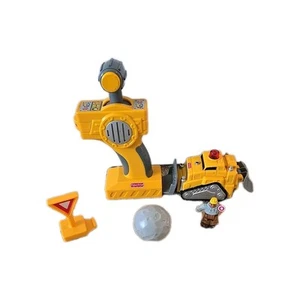 GeoTrax Yellow Bulldozer Dozer R/C Remote Controlled WORKS Sounds Figure V2 - Picture 1 of 10